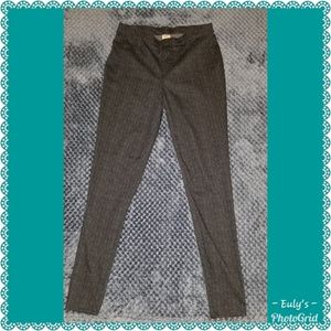 Faded Glory, szS(4/6)Ladies printed gray jeggings.